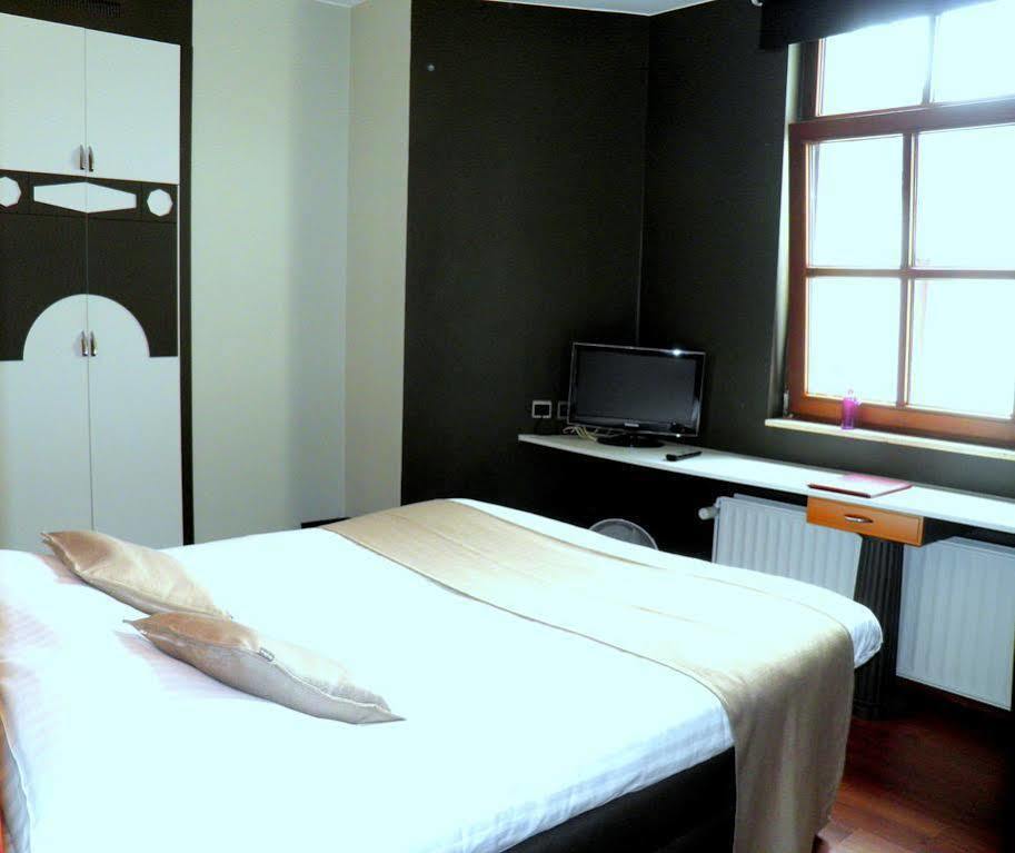Hotel Le 1815 Waterloo Zewnętrze zdjęcie