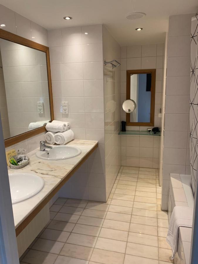 Hotel Le 1815 Waterloo Zewnętrze zdjęcie